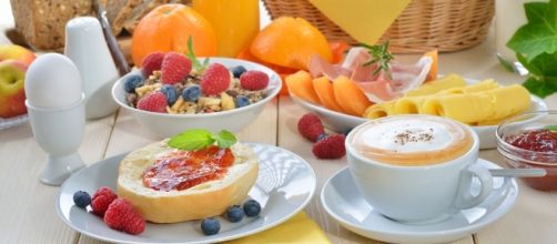 Una colazione abbondante ha effetti positivi per l'indice di massa corporea