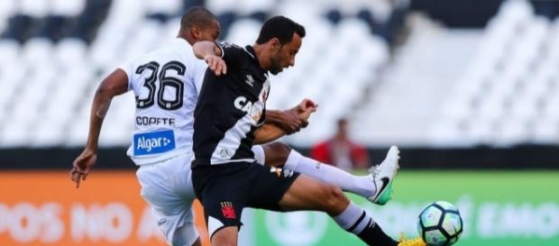 Nenê jogou contra o Santos no último domingo (Foto: Reprodução) Nenê jogou contra o Santos no último domingo (Foto: Reprodução)