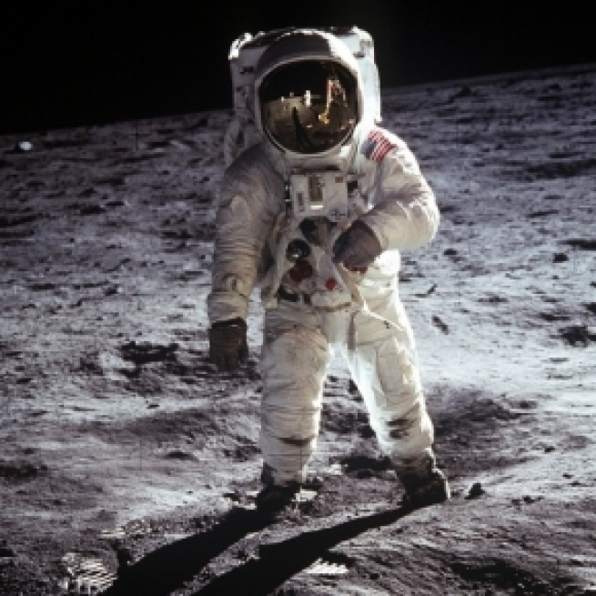 Sotheby’s auction marks the 48th anniversary of the first lunar landing on July 20. Photograph courtesy of: WikiImages/Pixabay