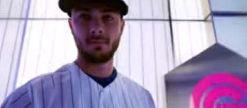 Kris Bryant injury update: Chicago Cubs star leaves game - youtube screen capture / FOX