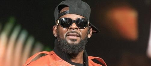 R. Kelly Reportedly Holding Women Against Their Will in an Abusive ... - theboombox.com