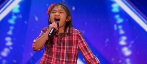 America's Got Talent 2017 Angelica Hale 9 Year Old Stuns Simon ... [Image source: Youtube Screen grab]