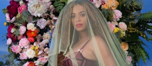Mom recreates Beyonce's stunning floral look in a unique way.