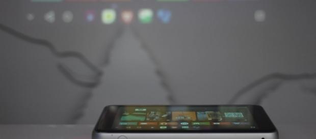 A smartphone projector | credit, Maurizio Pesce, flickr.com A smartphone projector | credit, Maurizio Pesce, flickr.com