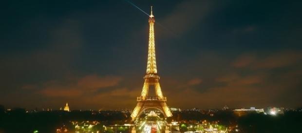 Education in Paris, France | http://maxpixel.freegreatpicture.com/Urban-France-Eiffel-Tower-Paris-City-Landmark-1789706 Education in Paris, France | http://maxpixel.freegreatpicture.com/Urban-France-Eiffel-Tower-Paris-City-Landmark-1789706