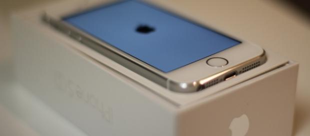 New iPhone 8: Apple introduces an OLED display and not an LCD. (Image Credit:Joseph Thornton/Flickr) New iPhone 8: Apple introduces an OLED display and not an LCD. (Image Credit:Joseph Thornton/Flickr)