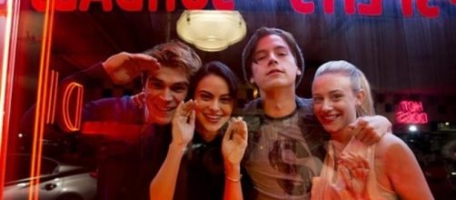 Riverdale: Fans have been making their own theories about season 2. [Image via The Sun/thesun.co.uk]