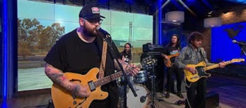 SJohn Moreland share songs from his "Big Bad Luv" and thoughts on life for "Saturday Sessions."-Screencap CBS This Morning/YouTube