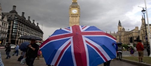 UK parliament opens (pintrest.com)