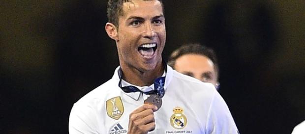 CR7 en la cresta de la ola durante su silencio CR7 en la cresta de la ola durante su silencio
