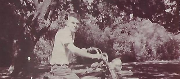 Mike Tompkins on a 1960 Pan Head.(Image credit - own) Mike Tompkins on a 1960 Pan Head.(Image credit - own)