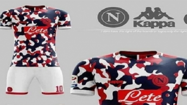 Spunta la nuova maglia del Napoli, ma &egrave; un fake
