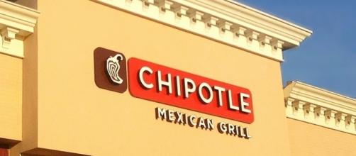 Chipotle has shut a Virginia restaurant after food poisoning reports/Photo via Mike Mozart, Flickr