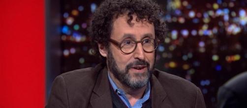 Tony Kushner is making a play about 'borderline psychotic' Trump.