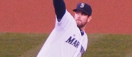 Paxton in action, Wikimedia Commons https://commons.wikimedia.org/wiki/File:James_Paxton_on_April_8,_2014.jpg