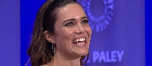 Mandy Moore shares epic transformation as 66-year old Rebecca Pearson in "This is Us" season 2. Image via YouTube/The Paley Center for Media