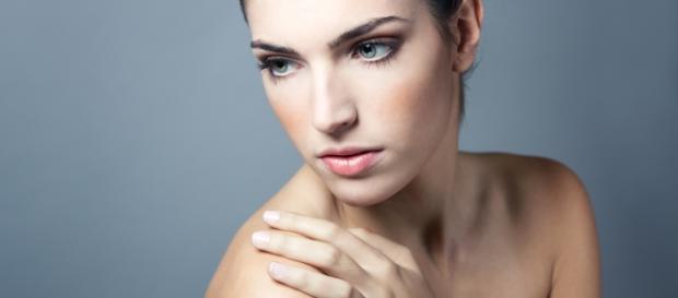 <a href="http://www.freepik.es/foto-gratis/salon-de-limpia-mirando-camara-hombros-femenina_1094607.htm">Diseñado por Freepik</a> <a href="http://www.freepik.es/foto-gratis/salon-de-limpia-mirando-camara-hombros-femenina_1094607.htm">Diseñado por Freepik</a>