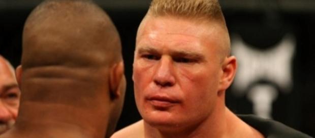 Brock Lesnar encara Overeem no UFC (Foto: Reprodução) Brock Lesnar encara Overeem no UFC (Foto: Reprodução)