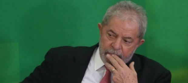 Ex-presidente Lula teve cerca de R$ 600 mil e outros bens bloqueados após decisão do juiz Sérgio Moro. Ex-presidente Lula teve cerca de R$ 600 mil e outros bens bloqueados após decisão do juiz Sérgio Moro.