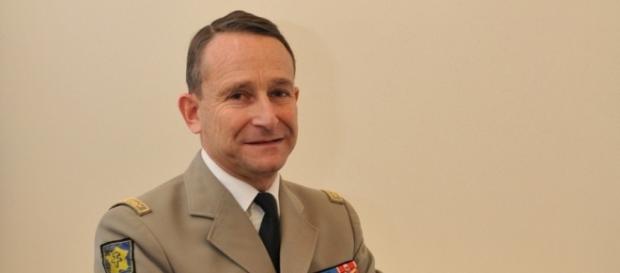 Le général Pierre de Villiers... Le général Pierre de Villiers...
