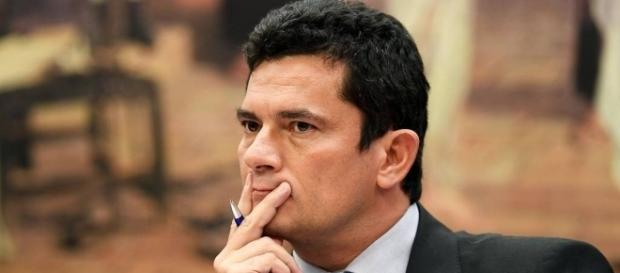 Sérgio Moro é criticado por Tico Santa Cruz, mas argumentos são vazios Sérgio Moro é criticado por Tico Santa Cruz, mas argumentos são vazios