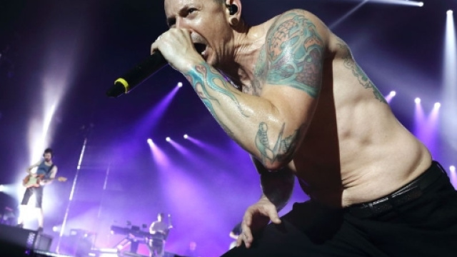 Morto suicida Chester Bennington