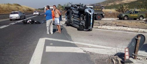 Incidente stradale a Vizzini (CT) - foto di F. Scollo da livesicilia.it