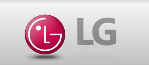 LG to manufacture iPhone 9 batteries Plus v20 Mini update (YouTube Screenshot)