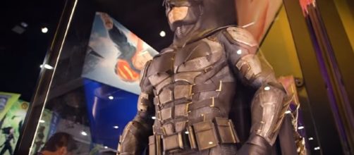 SDCC DAY 1 - NEW Batman Telltale + Justice League Batmobile - Image - DC Entertainment- Youtube