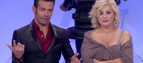 Uomini e Donne, Tina contro la De Filippi?