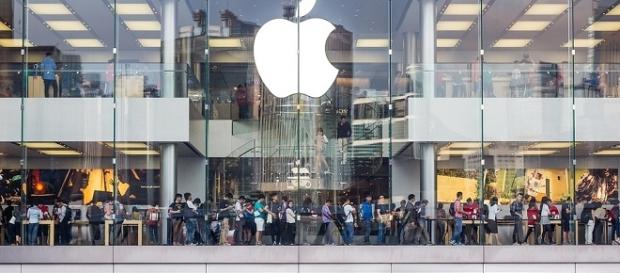 Apple store credits:pixbay https://pixabay.com/en/apple-store-hong-kong-shopping-1651877/ Apple store credits:pixbay https://pixabay.com/en/apple-store-hong-kong-shopping-1651877/
