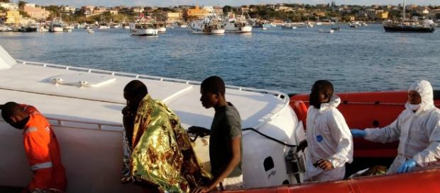 Blog di Beppe Grillo - Quattro proposte sull'immigrazione, di ... - beppegrillo.it Blog di Beppe Grillo - Quattro proposte sull'immigrazione, di ... - beppegrillo.it