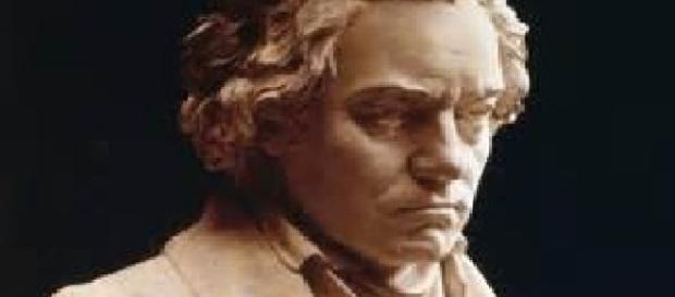 Busto do grande mestre Beethoven Busto do grande mestre Beethoven