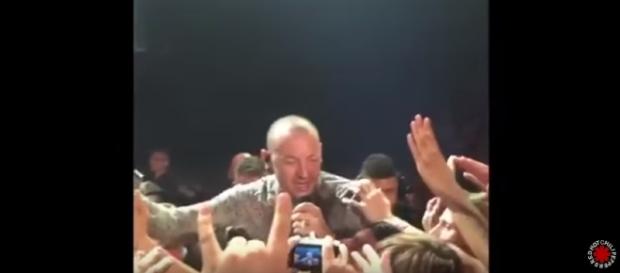 Chester Bennington (1976-2017) - Last Concert 20/07/2017 - RIP Tribute Image - Chili World | YouTube Chester Bennington (1976-2017) - Last Concert 20/07/2017 - RIP Tribute Image - Chili World | YouTube