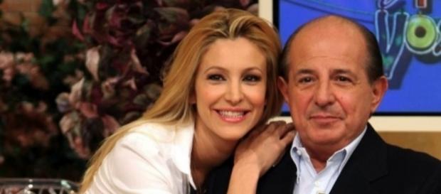 Magalli contro Adriana Volpe, lei è out Magalli contro Adriana Volpe, lei è out