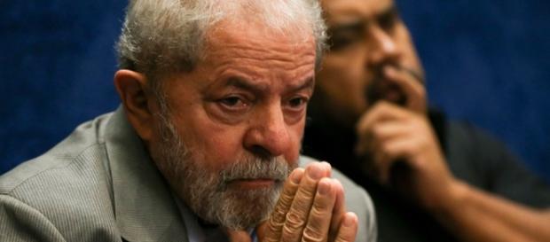 Bens do ex-presidente Lula são apreendidos Bens do ex-presidente Lula são apreendidos