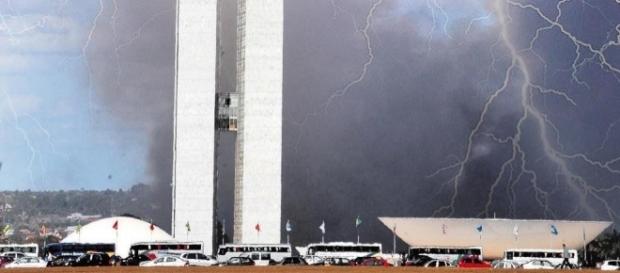 O que está por trás e o que se pode esperar da crise política O que está por trás e o que se pode esperar da crise política