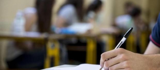Scuola, ecco come compilare il modello B delle graduatorie di istituto 2017/2020. Scuola, ecco come compilare il modello B delle graduatorie di istituto 2017/2020.