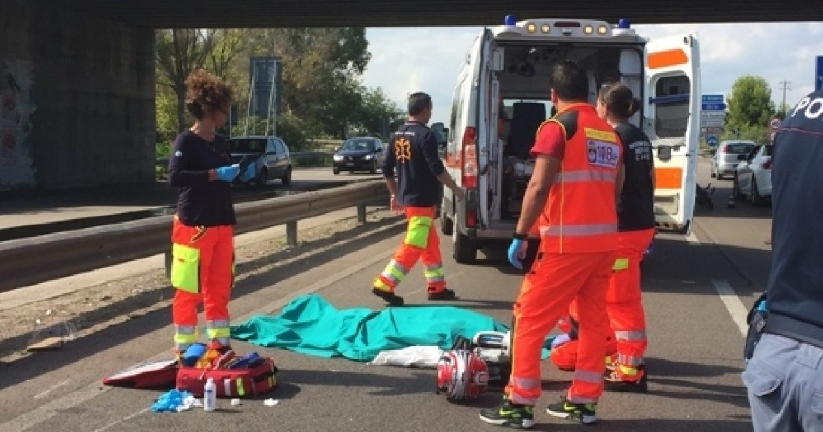 Sbanda Con La Moto, 17enne Muore In Sicilia