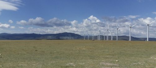 Wind turbine farm - Image OLC Fiber | Fickr