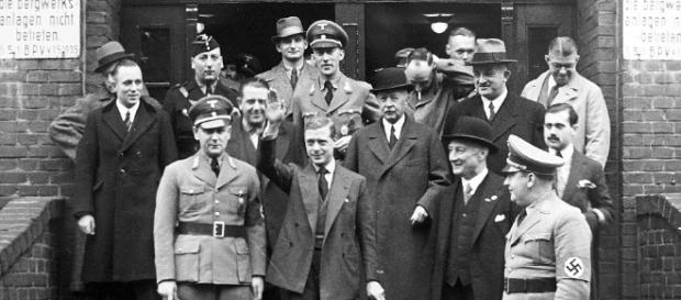 Controversial Topics: Ruined Nazi Duke of Windsor And British ... - blogspot.com Controversial Topics: Ruined Nazi Duke of Windsor And British ... - blogspot.com