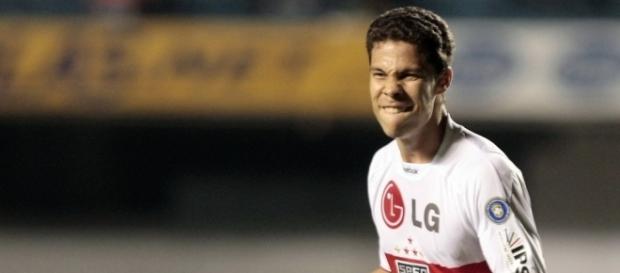 Hernanes (foto), Arboleda, Aderllan e outros quatro reforços Hernanes (foto), Arboleda, Aderllan e outros quatro reforços