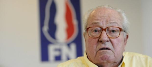Porte close pour Jean-Marie Le Pen à une réunion au siège du FN Porte close pour Jean-Marie Le Pen à une réunion au siège du FN