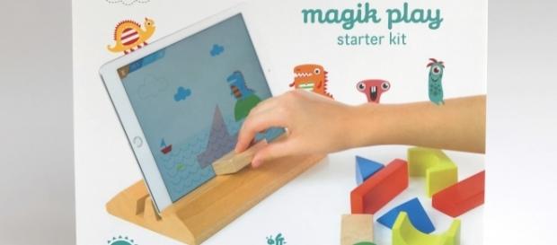 Magik Play is an app that interacts with blocks thereby combining physical and virtual play. / Photo via Hugo Ribeiro, used with permission. Magik Play is an app that interacts with blocks thereby combining physical and virtual play. / Photo via Hugo Ribeiro, used with permission.
