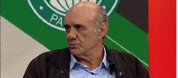 O ex-arqueiro Waldir Peres jogou 617 partidas com a camisa do São Paulo em 11 anos no Morumbi O ex-arqueiro Waldir Peres jogou 617 partidas com a camisa do São Paulo em 11 anos no Morumbi