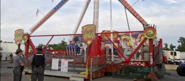 The Fire Ball ride in Columbus malfunctioned mid-operation on opening day - via The Columbus Dispatch The Fire Ball ride in Columbus malfunctioned mid-operation on opening day - via The Columbus Dispatch