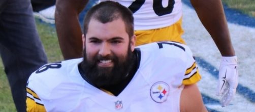 Alejandro Villanueva - Former Army Ranger, now a player on the Pittsburgh Steelers. He's 6'9" and weighs 320 pounds by Jeffrey Beall via Flickr