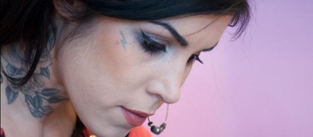 Kat Von D, photographed by Andrew Stuart (Wikimedia Commons) Kat Von D, photographed by Andrew Stuart (Wikimedia Commons)