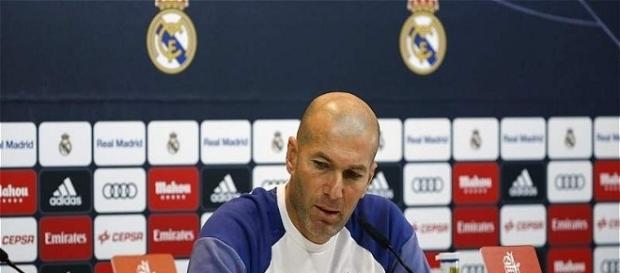 Zidane busca un delantero para el Real Madrid Zidane busca un delantero para el Real Madrid