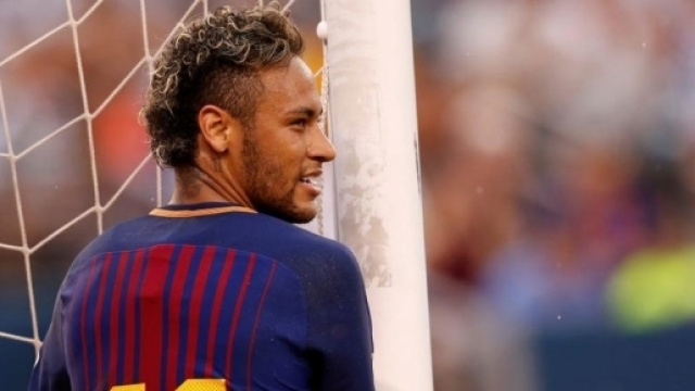 FC Barcelona: Piqué anuncia que Neymar "se queda" en el Barça ... - marca.com
